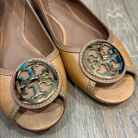 Tory Burch Royal Tan Pebbled Leather Peeptoe Ballet Flats Selma Gold NEW 9.5 - Picture 4 of 8
